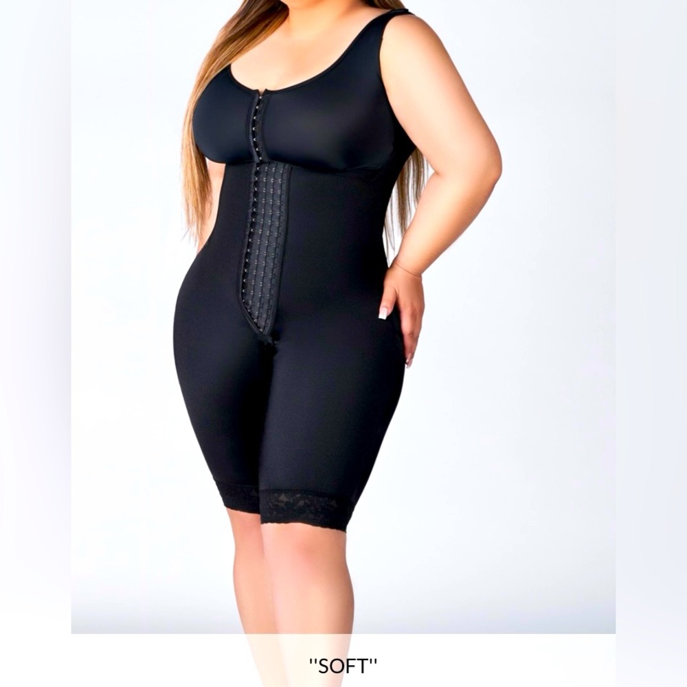 Renteriascurves GUITARRA DE BROCHES COLOMBIA FAJA